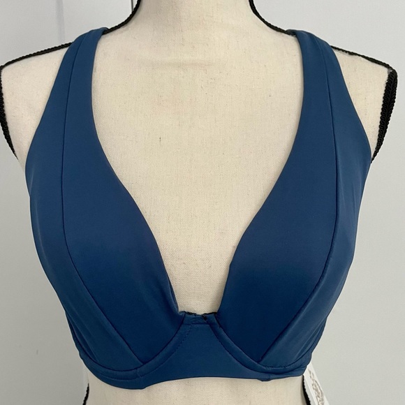 BECCA underwire halter bikini 32F(DDD) - Picture 2 of 9